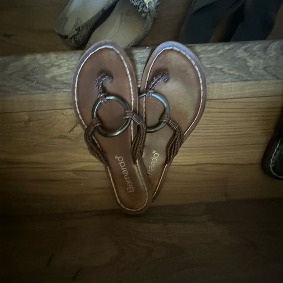 Bernardo Brown Leather Sandals with Ring Accents - Picture 1 of 4